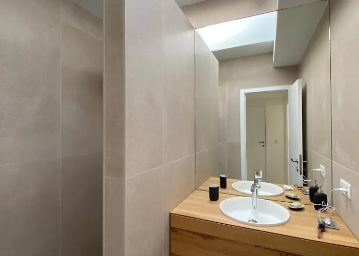 Superbe Petite Moderne Surplombant La * Сен-Рафаэль