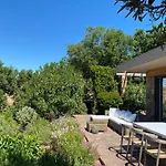 Superbe Petite Moderne Surplombant La וילה