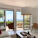 Superbe Petite Moderne Surplombant La Saint-Raphaël