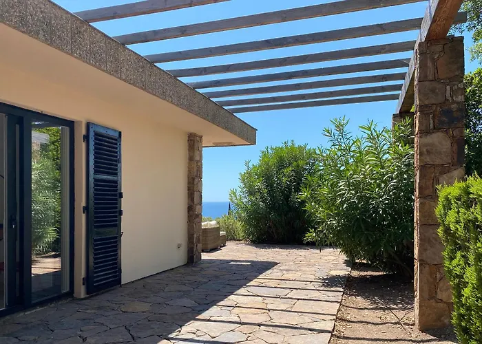 Superbe Petite Moderne Surplombant La Villa Saint-Raphaël